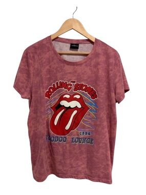 The Rolling Stones 1994 Voodoo Lounge Graphic Tee Pink